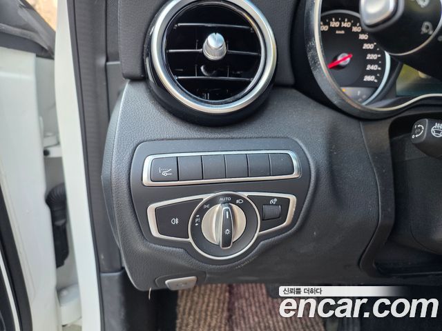 Mercedes-Benz C-Class (W205) C220 d 4MATIC 2020 — фото 20