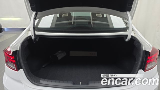 Hyundai Avante (AD) 1.6 Smart 2020 — фото 17