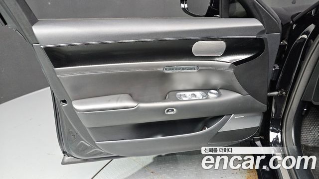 Genesis G90 (RS4) Gasoline 3.5 Turbo AWD 2022 — фото 24