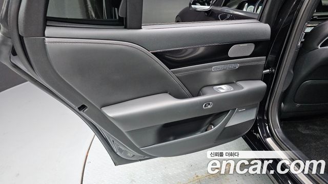 Genesis G90 (RS4) Gasoline 3.5 Turbo AWD 2022 — фото 25