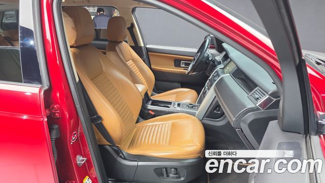 Land Rover Discovery Sport 2.0 TD4 HSE Luxury 2019 — фото 11