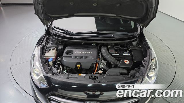Hyundai i30 (New) Diesel 1.6 VGT PYL 2014 — фото 6