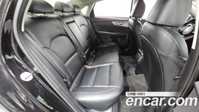 Kia K3 (II) 1.6 Prestige 2022 — фото 11