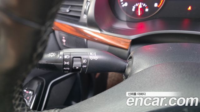 Kia K7 3.0 LPI Prestige (Rental Car) 2016 — фото 32