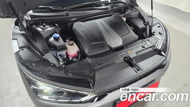 Kia EV6 Long Range 4WD GT Line 2023 — фото 6