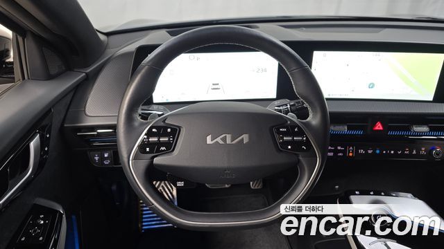 Kia EV6 Long Range 4WD GT Line 2023 — фото 12