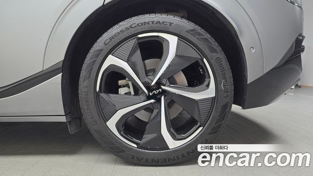Kia EV6 Long Range 4WD GT Line 2023 — фото 21