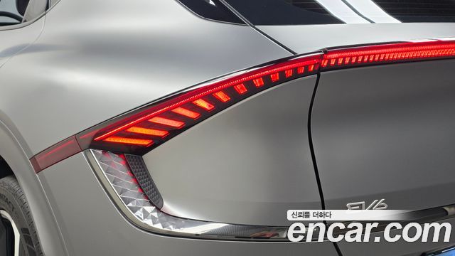 Kia EV6 Long Range 4WD GT Line 2023 — фото 23