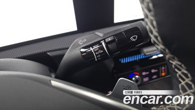 Kia EV6 Long Range 4WD GT Line 2023 — фото 28