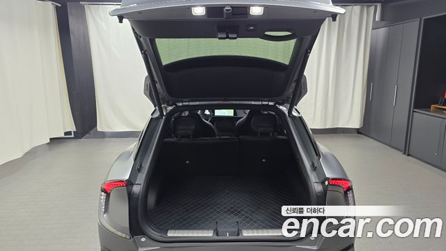 Kia EV6 Long Range 4WD GT Line 2023 — фото 35