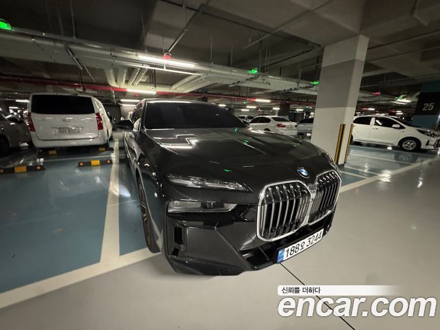 BMW 7 Series (G70) 740d xDrive M Sport