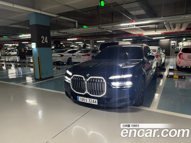 BMW 7 Series (G70) 740d xDrive M Sport 2026 — фото 8