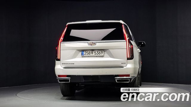 Cadillac Escalade (V) 6.2 Premium Luxury Platinum 2021 — фото 4