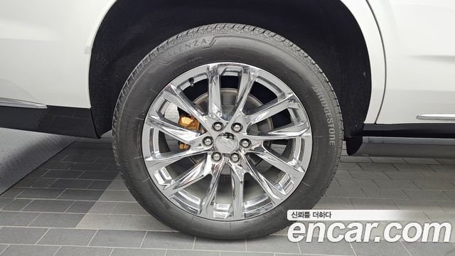 Cadillac Escalade (V) 6.2 Premium Luxury Platinum 2021 — фото 5