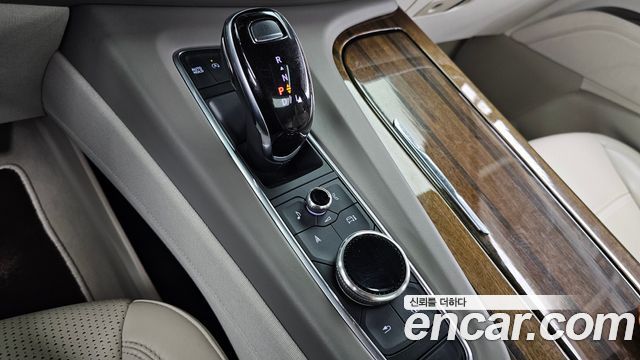 Cadillac Escalade (V) 6.2 Premium Luxury Platinum 2021 — фото 9