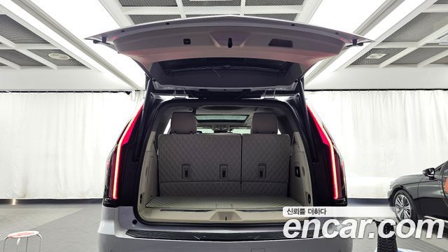 Cadillac Escalade (V) 6.2 Premium Luxury Platinum 2021 — фото 20