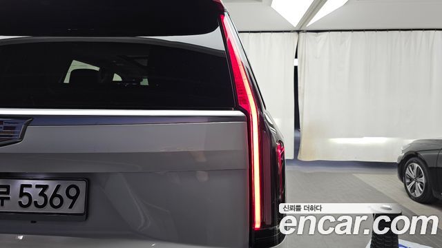 Cadillac Escalade (V) 6.2 Premium Luxury Platinum 2021 — фото 23