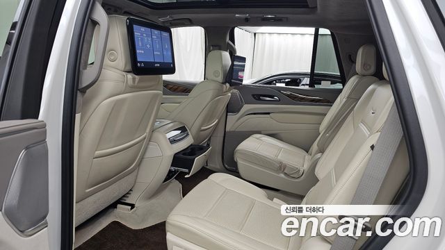 Cadillac Escalade (V) 6.2 Premium Luxury Platinum 2021 — фото 26