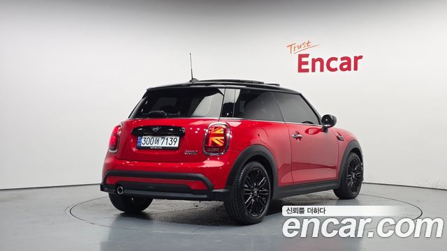 MINI Cooper Classic Plus 3rd 2024 — фото 2