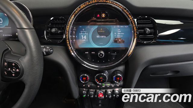 MINI Cooper Classic Plus 3rd 2024 — фото 14