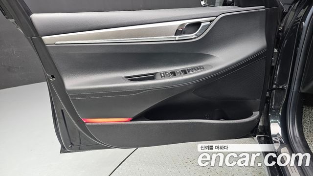 Hyundai Grandeur (IG) 2.5 Premium 2021 — фото 24