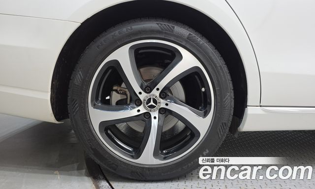 Mercedes-Benz E-Class (W213) E250 Avantgarde 2020 — фото 5