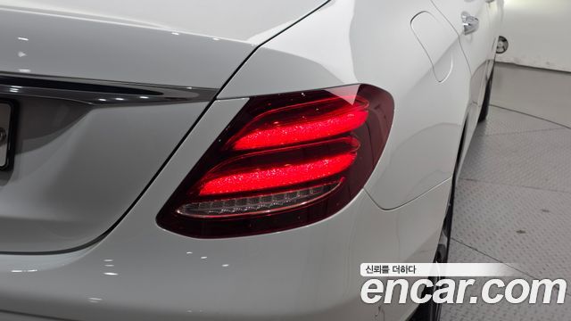 Mercedes-Benz E-Class (W213) E250 Avantgarde 2020 — фото 23