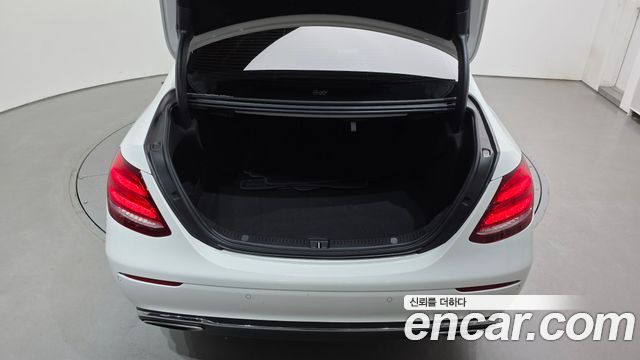 Mercedes-Benz E-Class (W213) E250 Avantgarde 2020 — фото 30