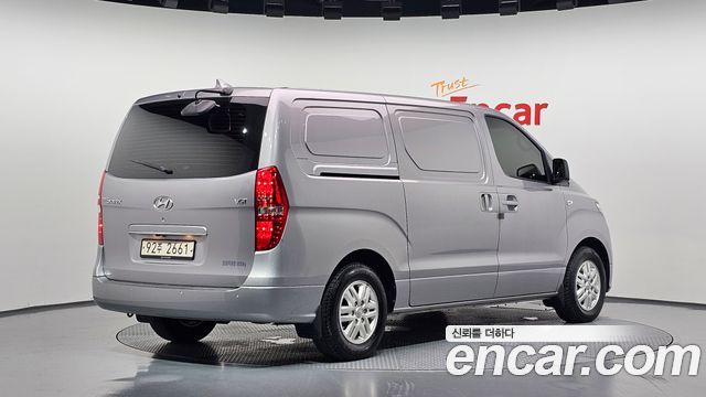Hyundai Grand Starex Van 3-Seater Smart 2021 — фото 2