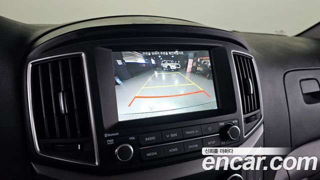 Hyundai Grand Starex Van 3-Seater Smart 2021 — фото 15