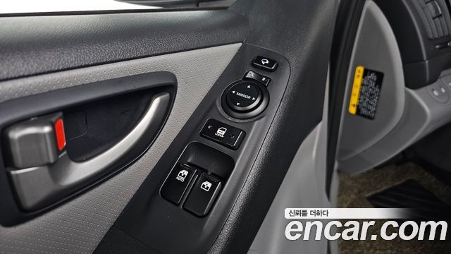 Hyundai Grand Starex Van 3-Seater Smart 2021 — фото 28