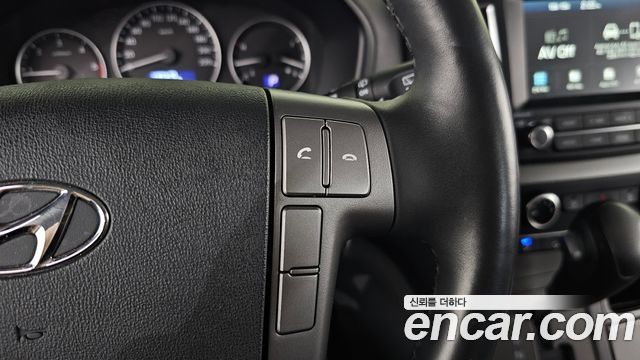 Hyundai Grand Starex Van 3-Seater Smart 2021 — фото 31
