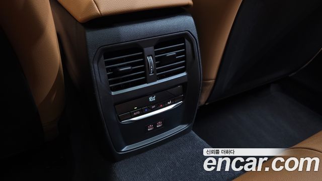 BMW 3 Series (G20) 320i Touring M Sports 2025 — фото 31