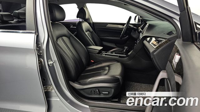 Hyundai Sonata (LF) 2.0 Smart Special 2016 — фото 11