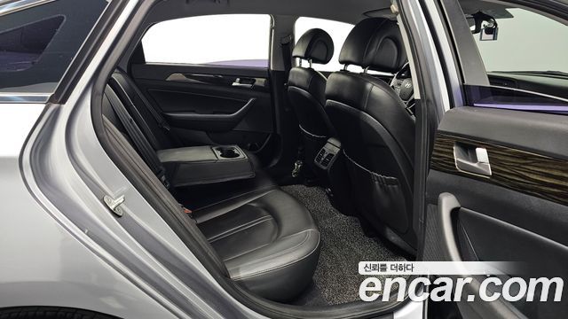 Hyundai Sonata (LF) 2.0 Smart Special 2016 — фото 12
