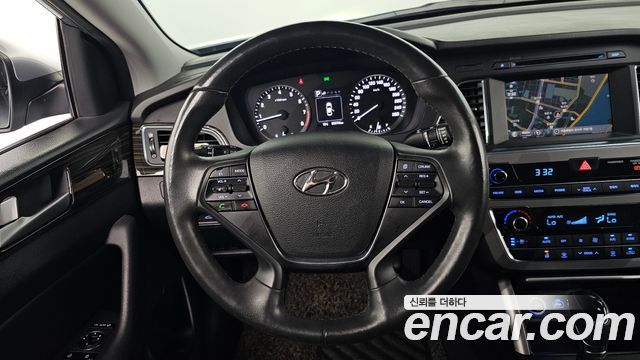 Hyundai Sonata (LF) 2.0 Smart Special 2016 — фото 13