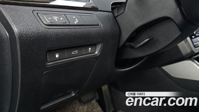Hyundai Sonata (LF) 2.0 Smart Special 2016 — фото 27