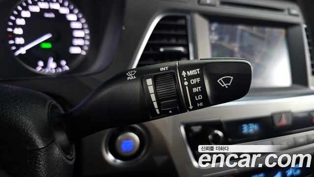 Hyundai Sonata (LF) 2.0 Smart Special 2016 — фото 30