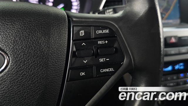 Hyundai Sonata (LF) 2.0 Smart Special 2016 — фото 31