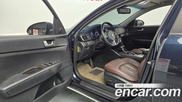 Kia K5 (II) 2.0 SX Style Edition 2018 — фото 10