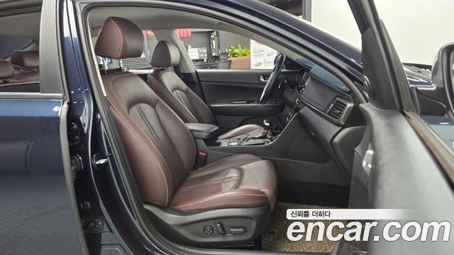 Kia K5 (II) 2.0 SX Style Edition 2018 — фото 11
