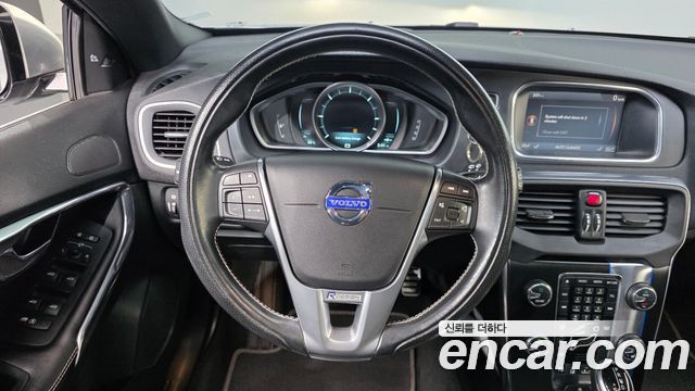 Volvo V40 D4 2nd 2014 — фото 13