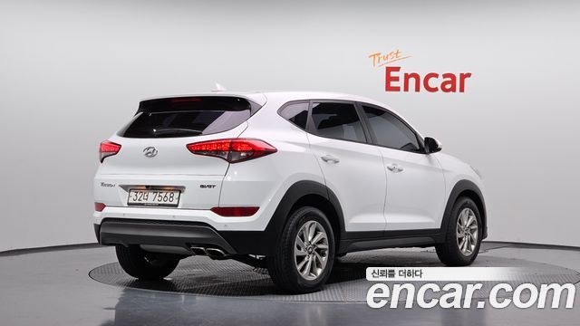 Hyundai Tucson Diesel 2.0 2WD Modern 2016 — фото 2