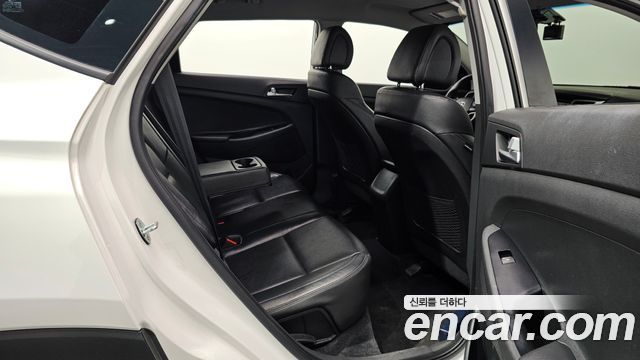 Hyundai Tucson Diesel 2.0 2WD Modern 2016 — фото 12