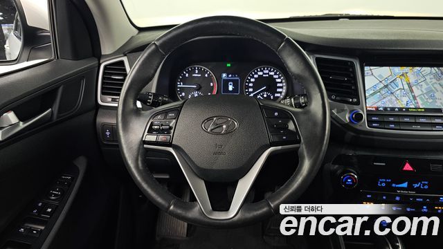 Hyundai Tucson Diesel 2.0 2WD Modern 2016 — фото 13