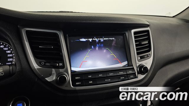 Hyundai Tucson Diesel 2.0 2WD Modern 2016 — фото 15