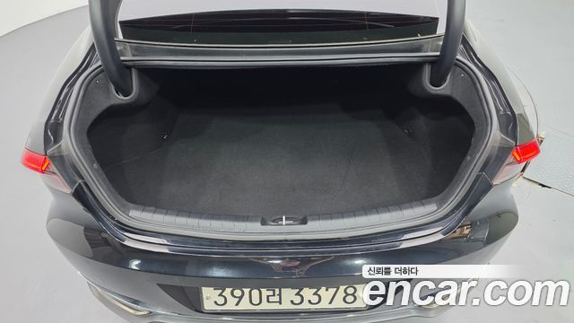 Hyundai Grandeur (IG) 2.5 Premium 2023 — фото 20