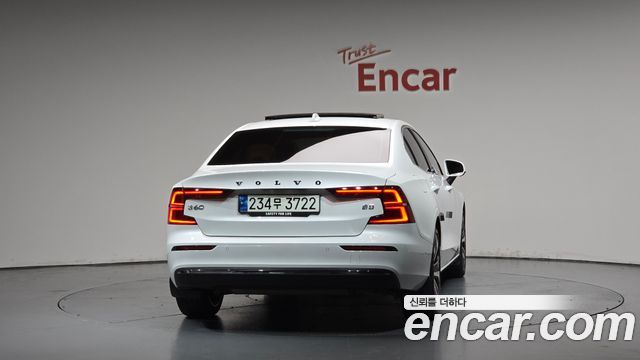 Volvo S60 (III) B5 Ultimate Bright 2023 — фото 4