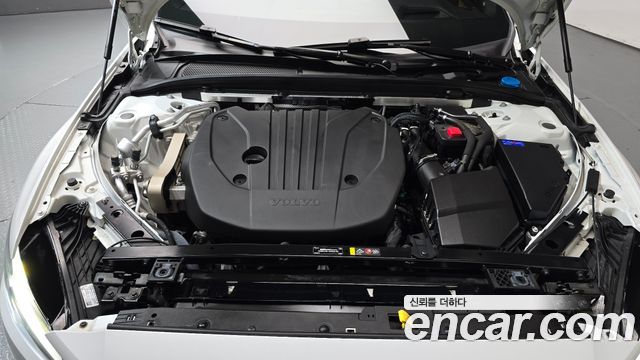 Volvo S60 (III) B5 Ultimate Bright 2023 — фото 6