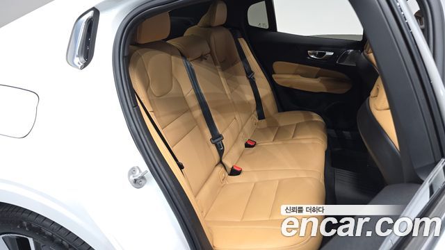Volvo S60 (III) B5 Ultimate Bright 2023 — фото 12